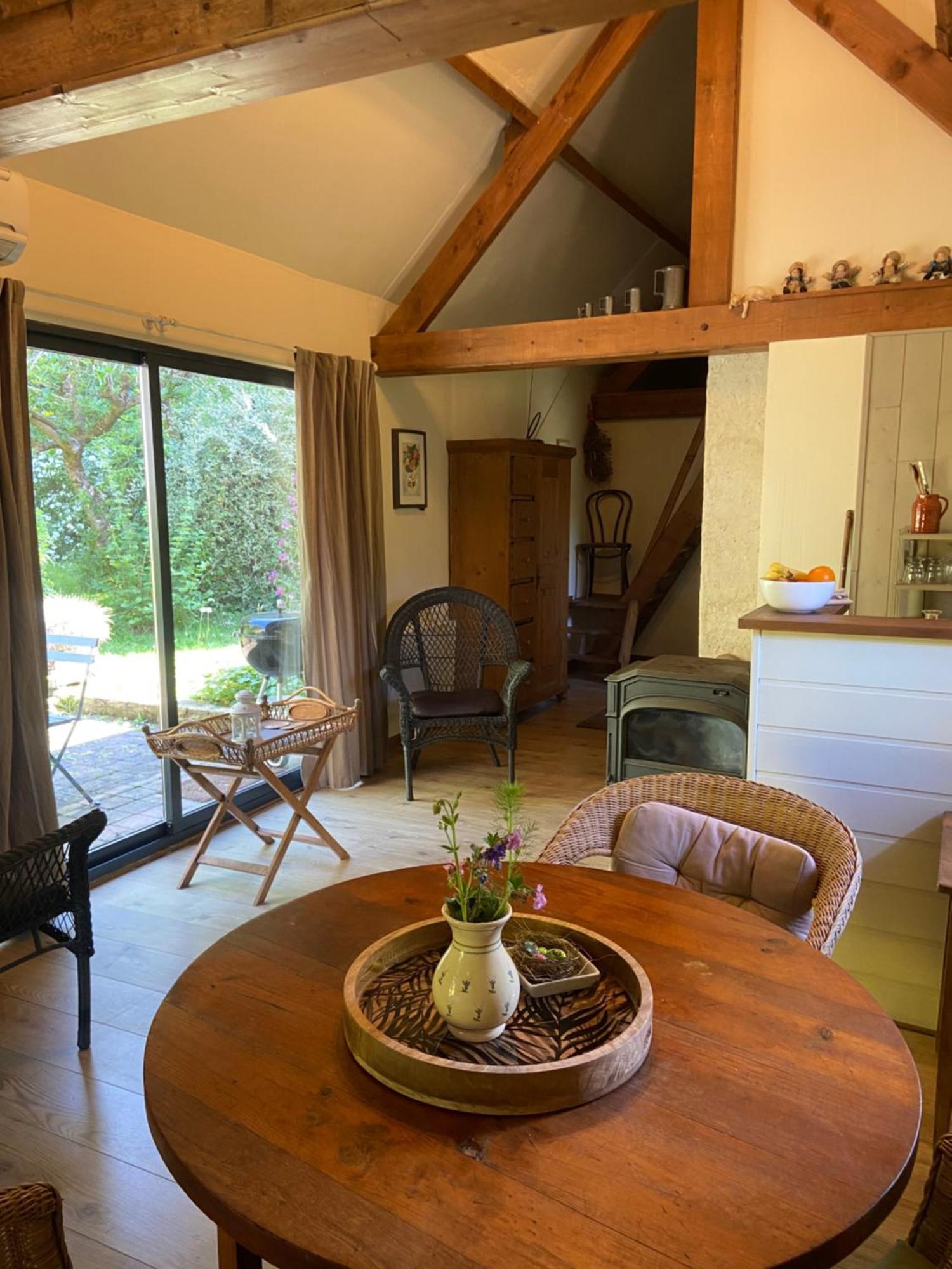 Le Jardin Sauvage Bed & Breakfast Maintenay Exterior photo
