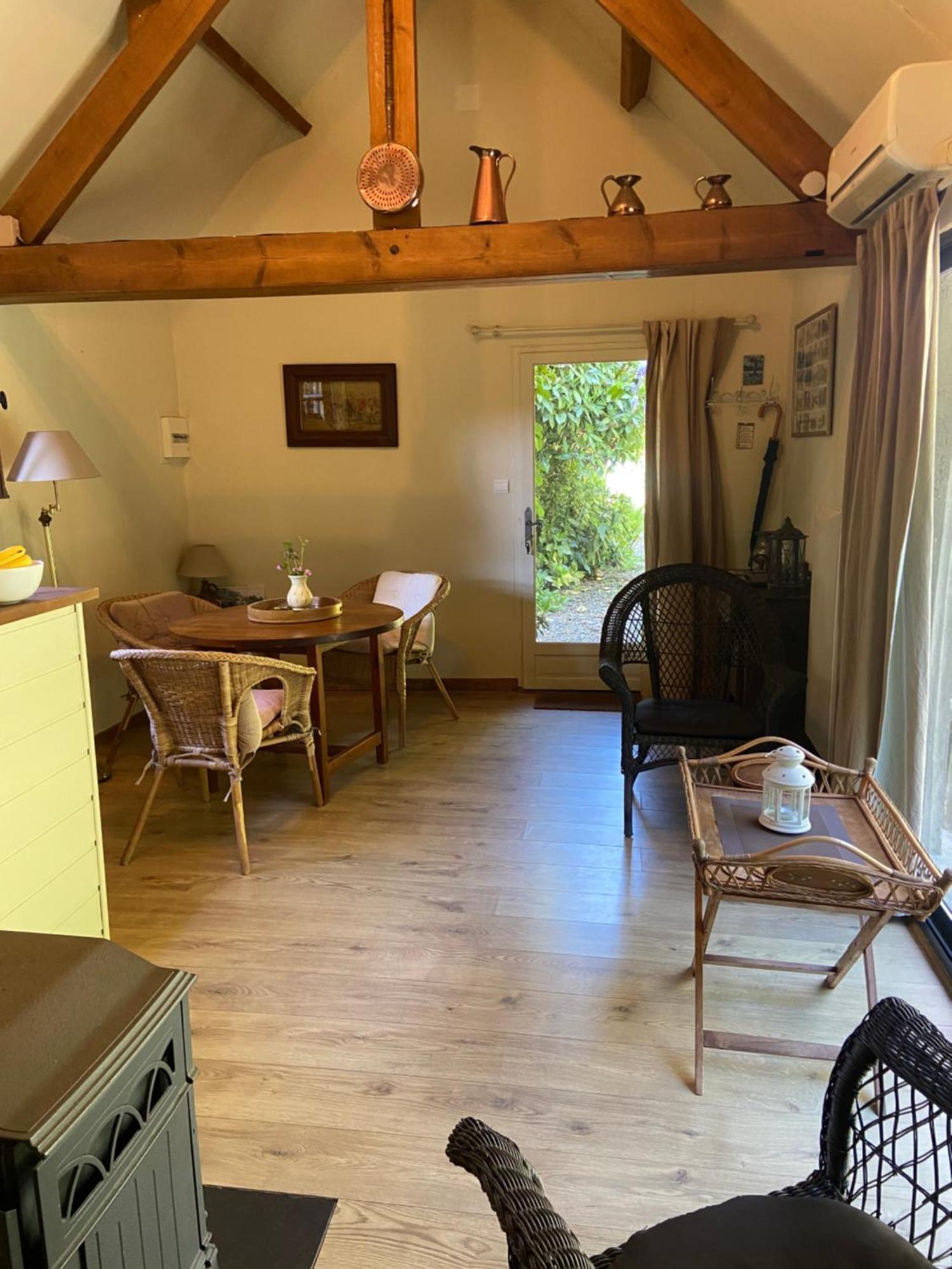 Le Jardin Sauvage Bed & Breakfast Maintenay Exterior photo